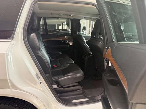 Used 2018 Volvo XC90 T8 Inscription w/ Luxury Package image 5