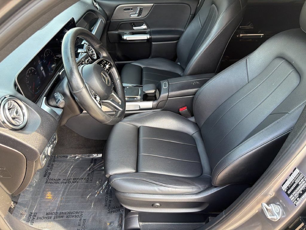 Used 2021 Mercedes-Benz GLB 250 4MATIC image 16