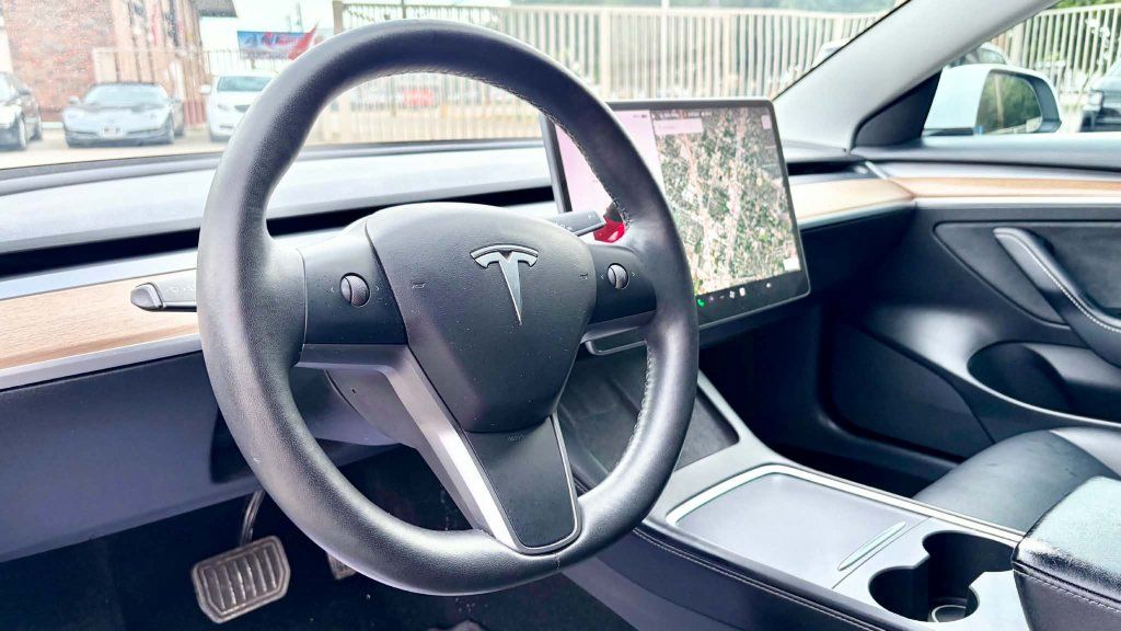 Used 2022 Tesla Model 3 Long Range AWD/4WD image 11