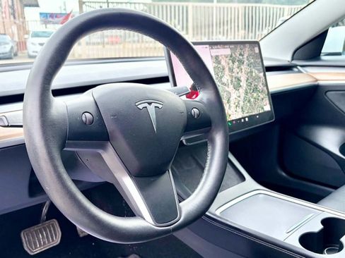 Used 2022 Tesla Model 3 Long Range AWD/4WD image 11