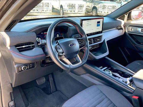 Used 2025 Ford Explorer ST-Line image 17