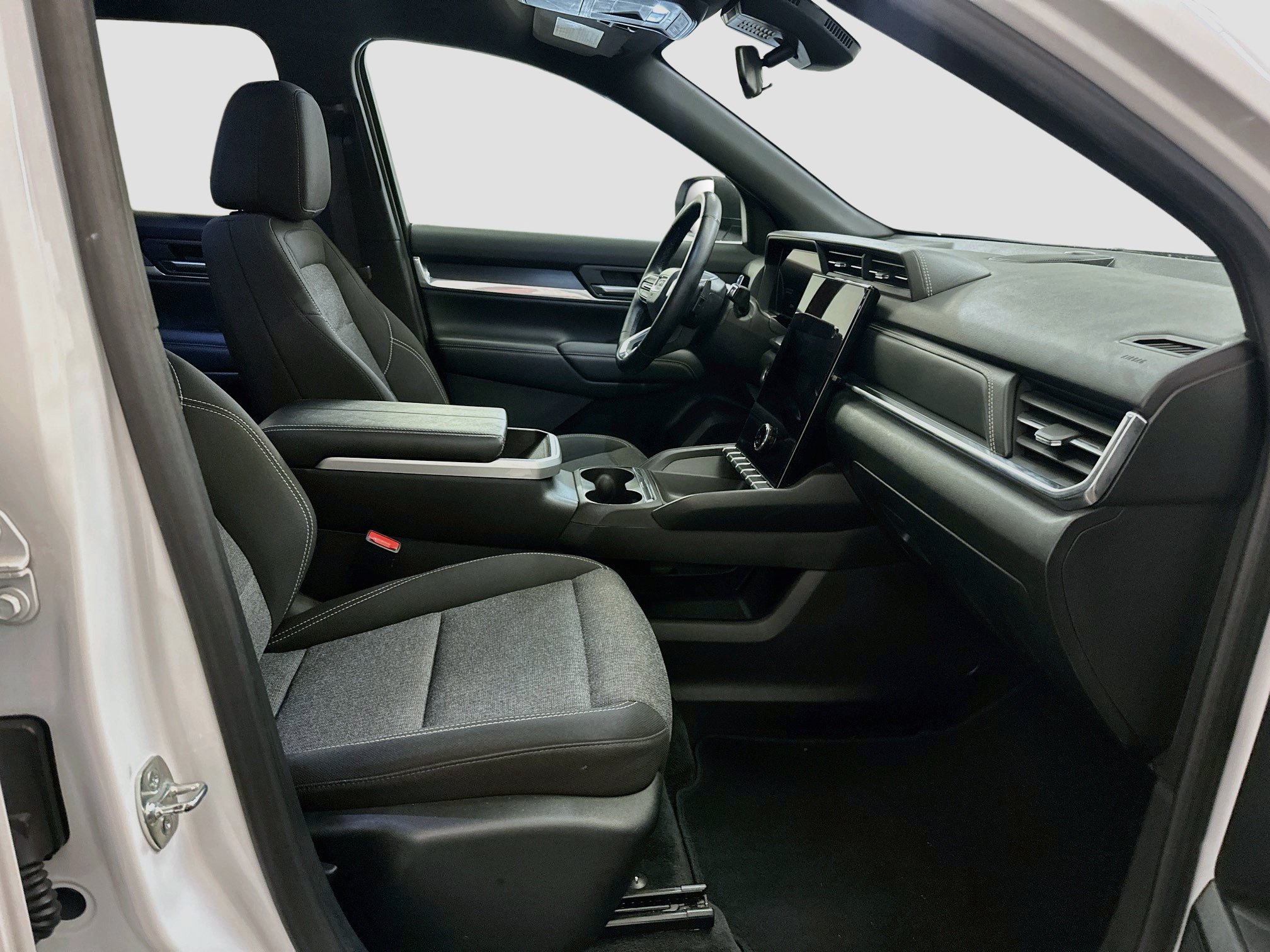 Used 2025 GMC Terrain Elevation AWD/4WD image 32