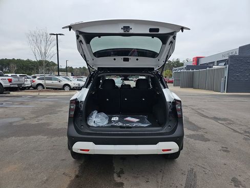 New 2026 Nissan Kicks SV w/ SV Premium Package FWD image 15