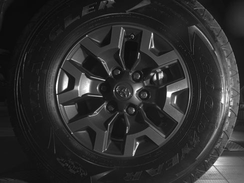 Used 2017 Toyota Tacoma TRD Off-Road w/ Tow Package (A/T) AWD/4WD image 13