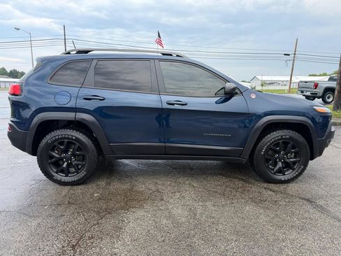 Used 2018 Jeep Cherokee Trailhawk w/ Quick Order Package 27L AWD/4WD image 7
