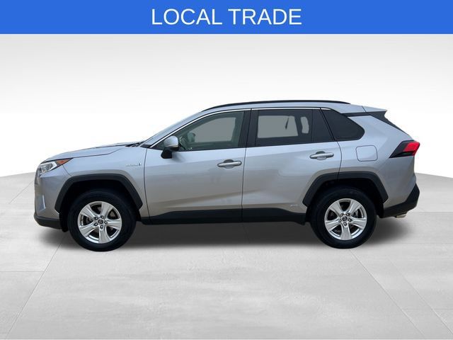 Used 2019 Toyota RAV4 XLE w/ Carpet Mat Package AWD/4WD image 3