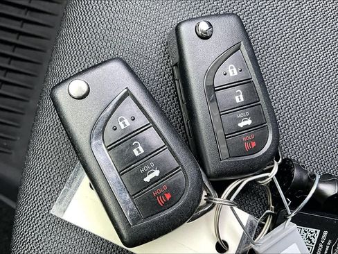 Certified 2022 Toyota Corolla LE image 13