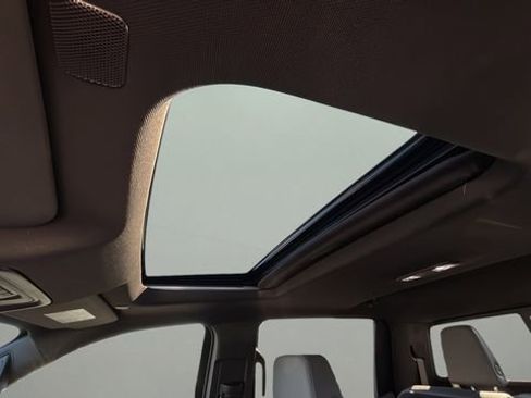 Used 2025 Chevrolet Silverado 1500 LTZ w/ LTZ Premium Package image 19