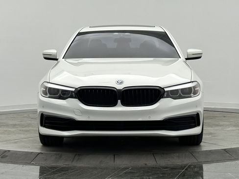 Used 2019 BMW 540i 540i w/ Convenience Package image 2