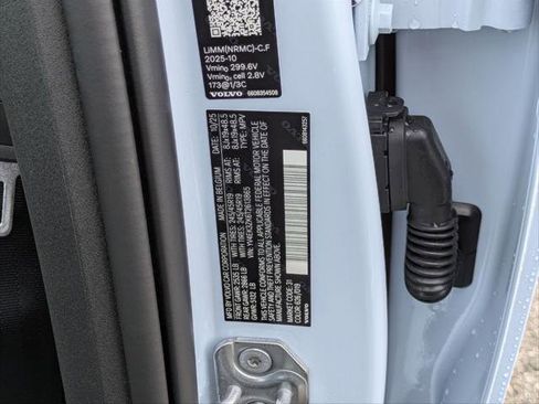 New 2026 Volvo EX30 Plus image 15