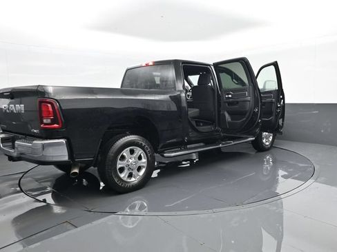 Used 2025 RAM 2500 Big Horn AWD/4WD image 27