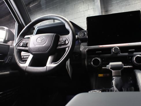 Used 2025 Toyota 4Runner Trailhunter image 63