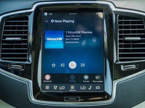Certified 2023 Volvo XC90 T8 Ultimate AWD/4WD image 22