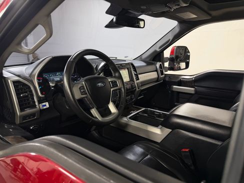 Used 2018 Ford F250 Lariat w/ Lariat Ultimate Package AWD/4WD image 16