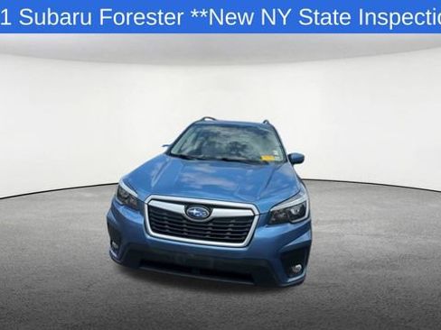 Used 2021 Subaru Forester Premium AWD/4WD image 3