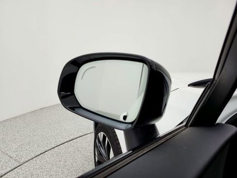 New 2026 Volvo XC60 B5 Plus w/ Protection Package Premier AWD/4WD image 23