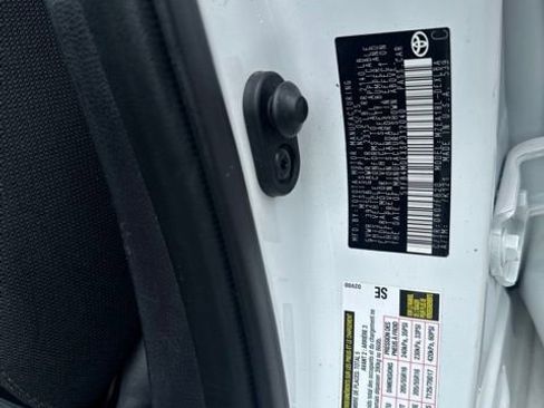 Used 2025 Toyota Corolla LE FWD image 8