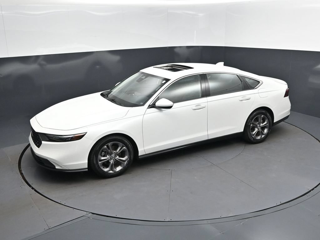 Used 2024 Honda Accord EX image 31