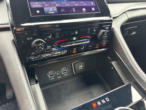 Certified 2024 Jeep Grand Cherokee L Laredo image 23