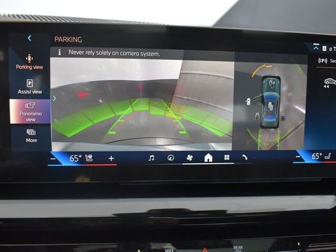 Used 2024 BMW 530i w/ Premium Package image 19