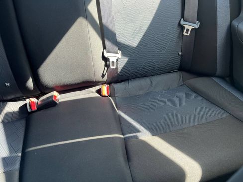 Used 2025 Nissan Versa SV FWD image 37
