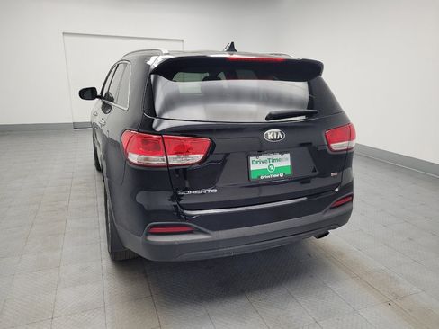 Used 2016 Kia Sorento LX image 6