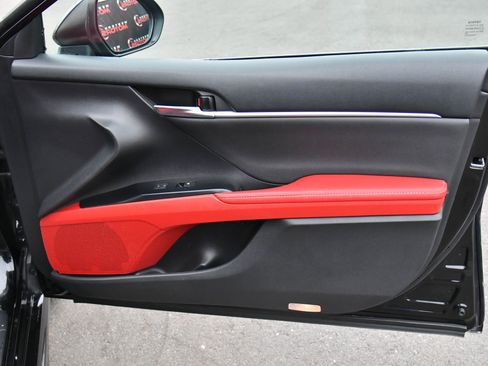 Used 2019 Toyota Camry XSE image 41