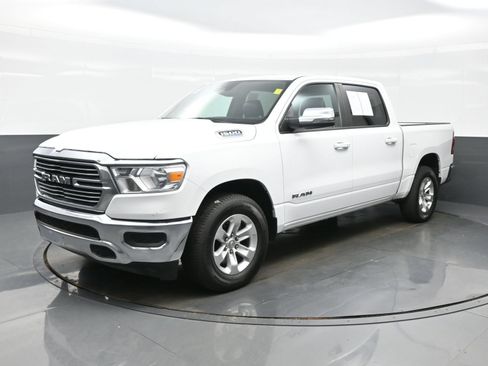 Used 2023 RAM 1500 Laramie AWD/4WD image 2