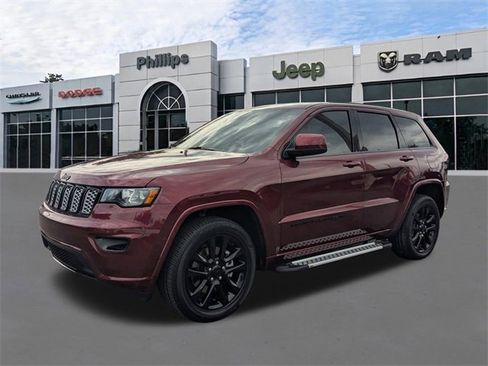 Used 2022 Jeep Grand Cherokee Laredo X image 7