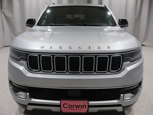 Used 2023 Jeep Wagoneer Series II image 6