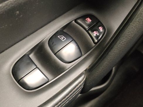 Used 2020 Nissan Rogue Sport SL w/ Premium Package FWD image 27