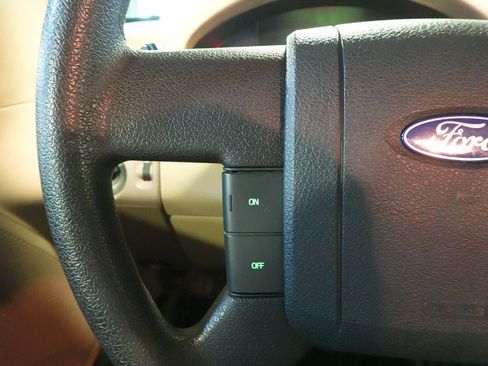 Used 2008 Ford F150 STX AWD/4WD image 9