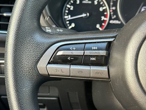 Used 2022 MAZDA MAZDA3 s image 35