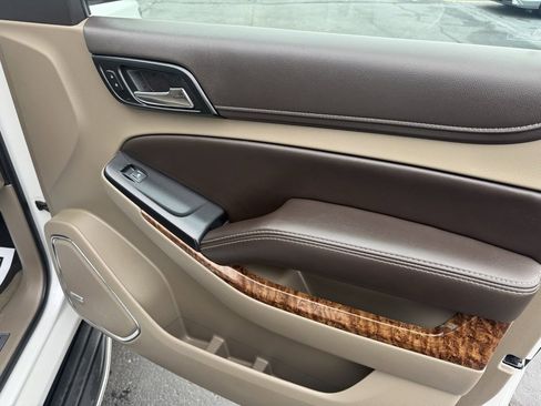Used 2017 Chevrolet Suburban Premier image 38