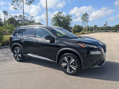 Used 2023 Nissan Rogue SL w/ SL Premium Package AWD/4WD image 2