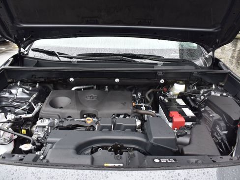 Certified 2025 Toyota RAV4 XLE AWD/4WD image 27