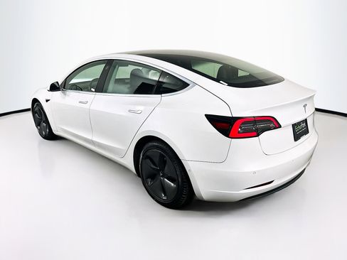 Used 2020 Tesla Model 3 Standard Range Plus image 5