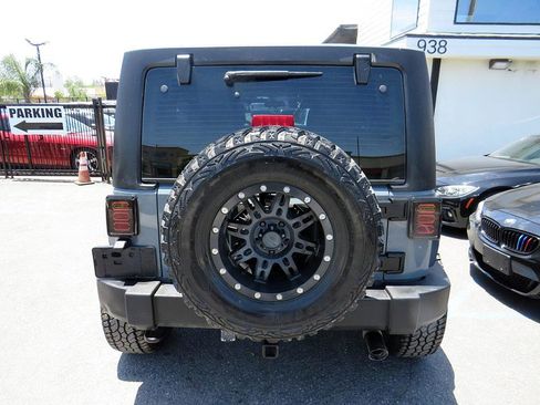 Used 2015 Jeep Wrangler Unlimited Sport w/ Connectivity Group image 14