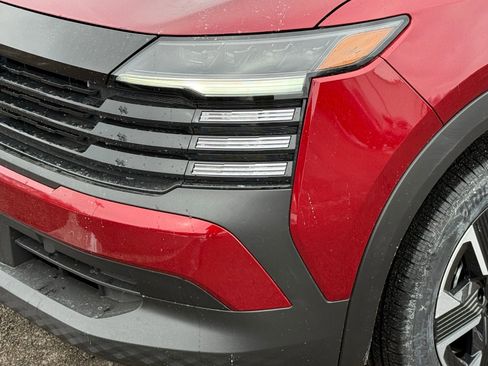 New 2026 Nissan Kicks SV image 9