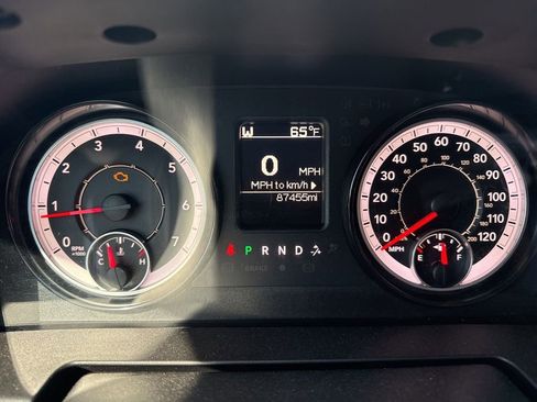 Used 2018 RAM 1500 Express w/ Express Value Package AWD/4WD image 7