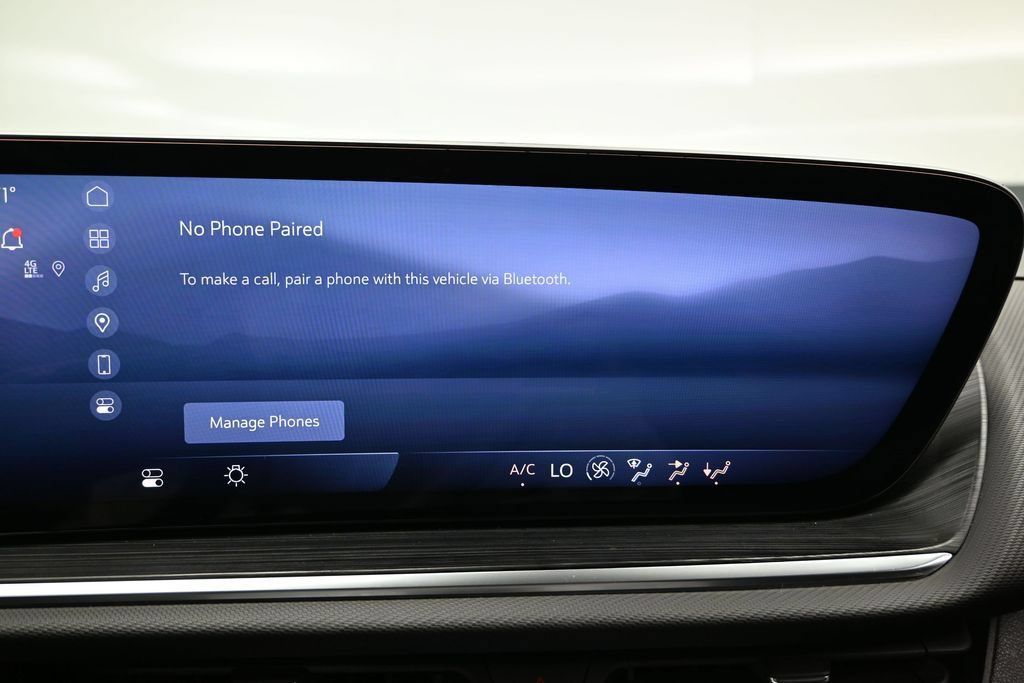 Used 2024 Buick Envision Preferred AWD/4WD image 39