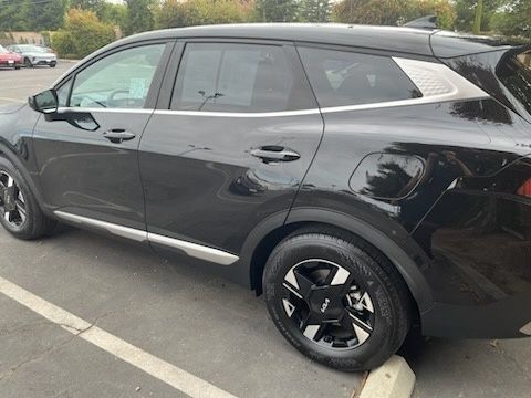 Used 2026 Kia Sportage LX FWD image 6