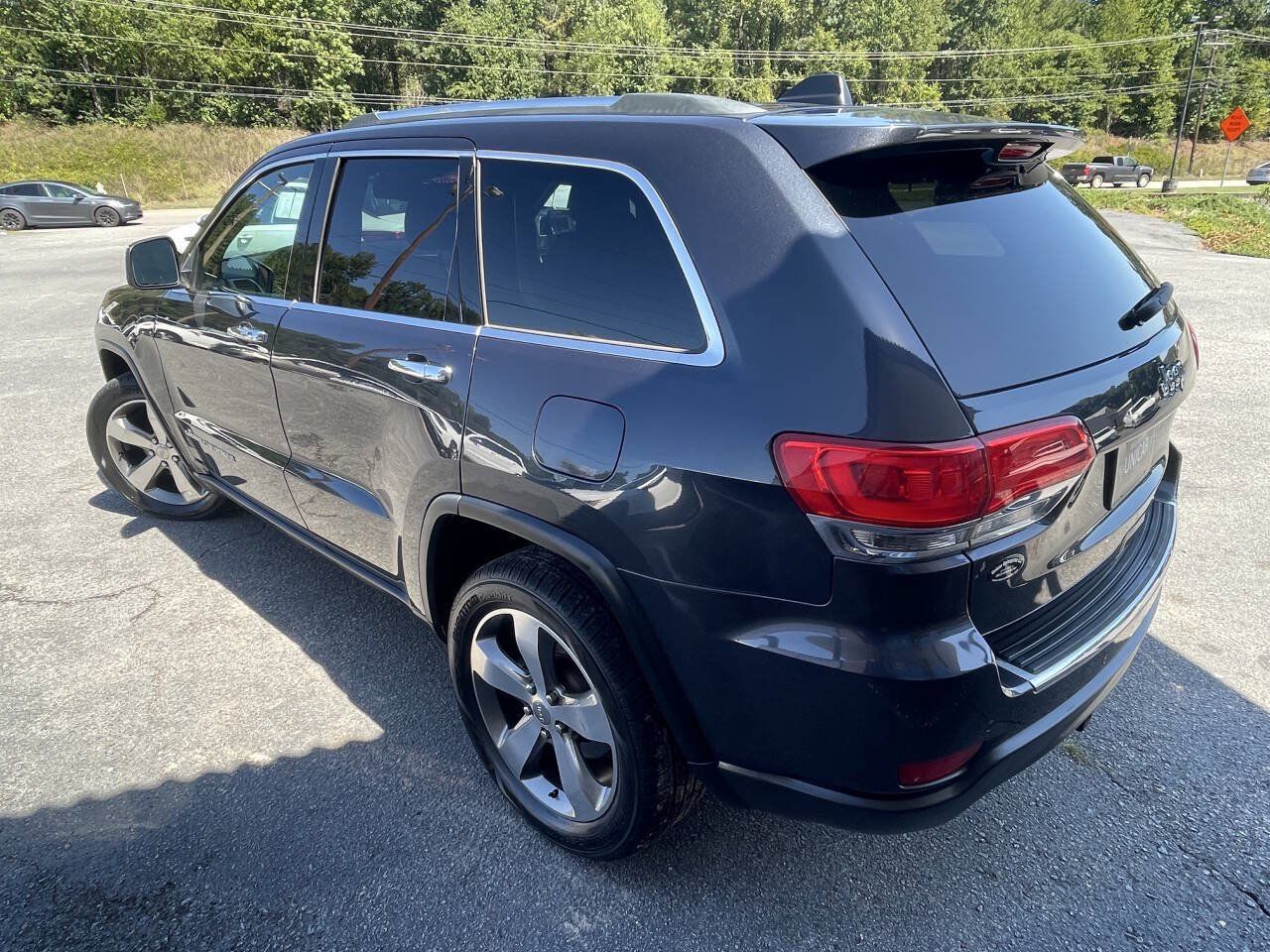 Used 2016 Jeep Grand Cherokee Limited RWD image 5