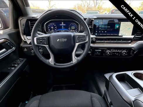 Used 2024 Chevrolet Silverado 1500 RST w/ Dark Appearance Package image 9