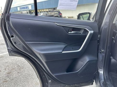 Used 2022 Toyota RAV4 XLE Premium AWD/4WD image 15