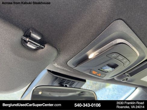 Used 2024 Toyota Corolla SE image 25