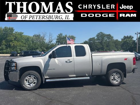 Used 2009 Chevrolet Silverado 2500 LTZ w/ Safety Package AWD/4WD image 4