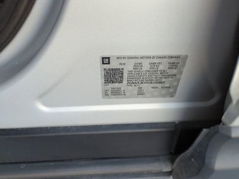 Used 2018 Chevrolet Equinox LT FWD image 39