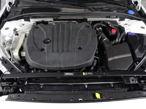 Certified 2025 Volvo V60 B5 Cross Country Plus image 24