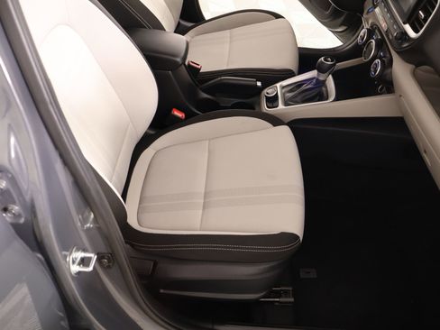 Used 2025 Hyundai Venue SEL FWD image 12
